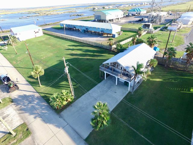 115 Constantin Dr, Golden Meadow, LA 70357