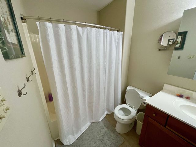 115 Constantin Dr, Golden Meadow, LA 70357