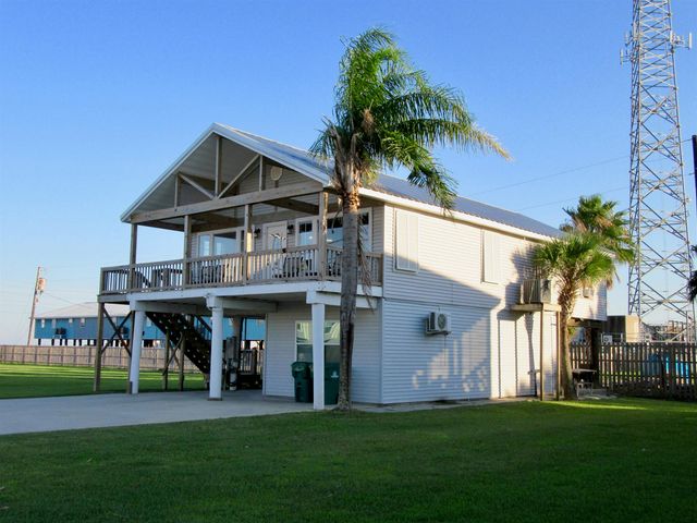 115 Constantin Dr, Golden Meadow, LA 70357