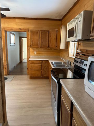 705 Grant Street W, Detroit Lakes, MN 56501