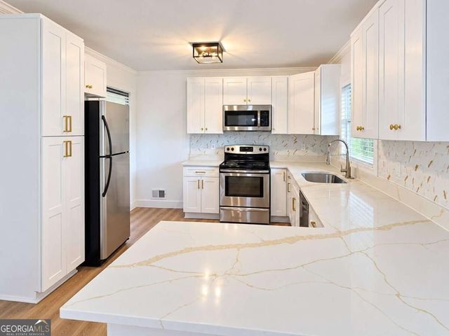 2940 Harris Street, East Point, GA 30344