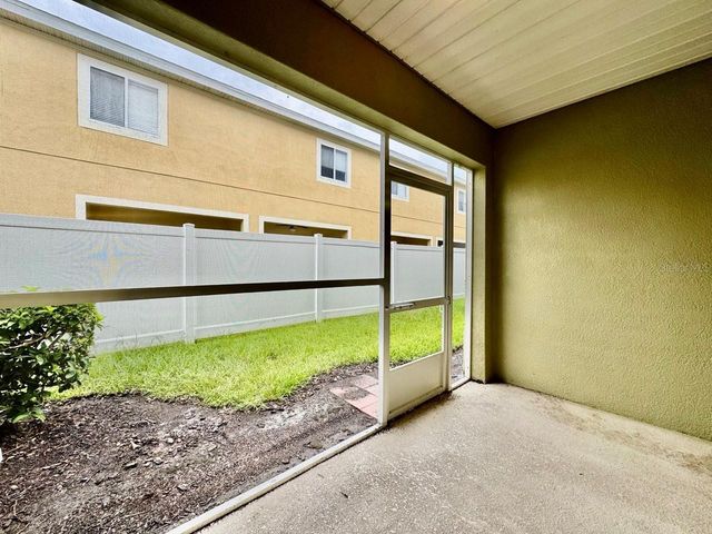 8504 BRUSHLEAF WAY, Tampa, FL 33647