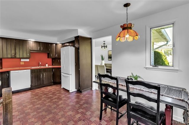 780 Meadowbrook Drive, North Tonawanda, NY 14120