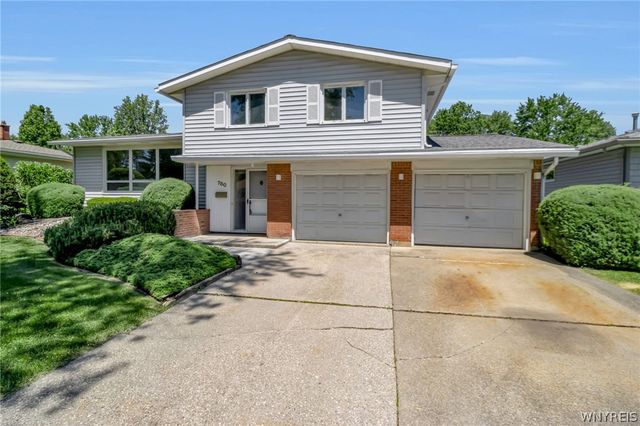 780 Meadowbrook Drive, North Tonawanda, NY 14120