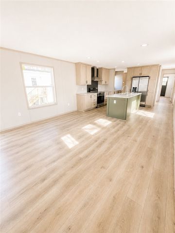 146 Roundtop Circle, Scottdale, PA 15683