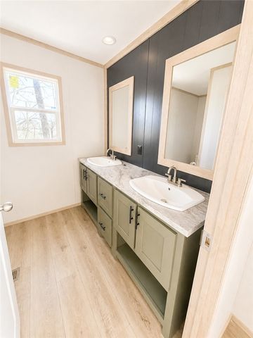 146 Roundtop Circle, Scottdale, PA 15683