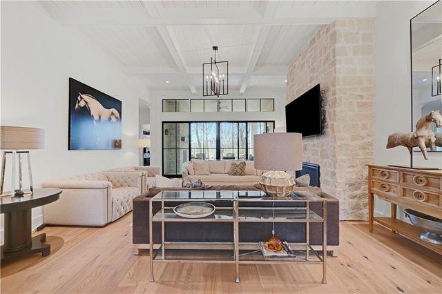 18340 Mohawk Lane, Stilwell, KS 66085