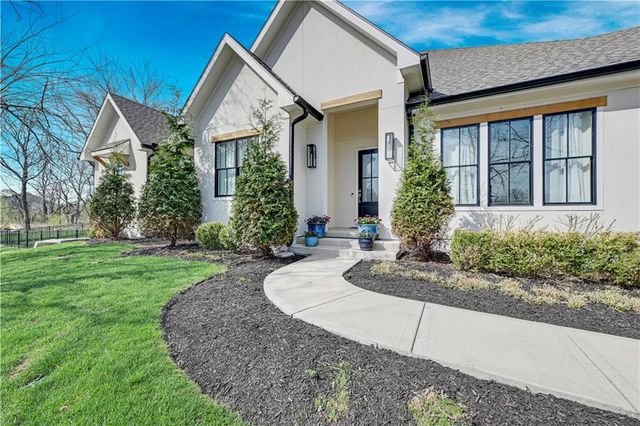 18340 Mohawk Lane, Stilwell, KS 66085