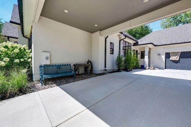 18340 Mohawk Lane, Stilwell, KS 66085