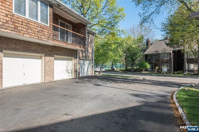 2 Tulip Crescent 1C, Little Falls, NJ 07424