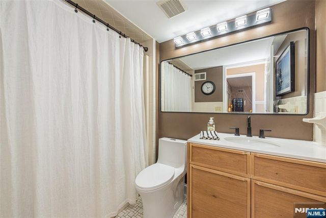 2 Tulip Crescent 1C, Little Falls, NJ 07424