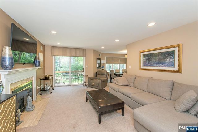 2 Tulip Crescent 1C, Little Falls, NJ 07424