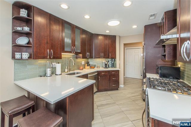 2 Tulip Crescent 1C, Little Falls, NJ 07424