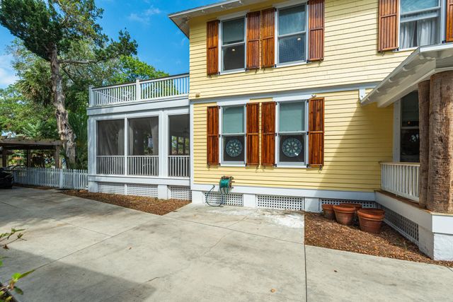 288 St George St, St Augustine, FL 32084