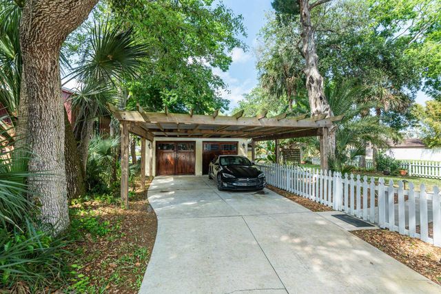 288 St George St, St Augustine, FL 32084