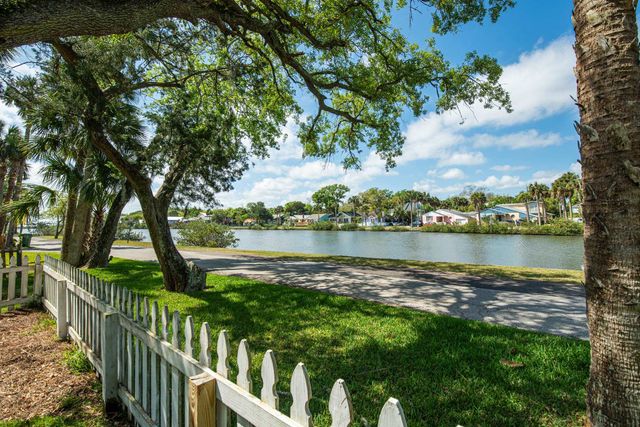 288 St George St, St Augustine, FL 32084