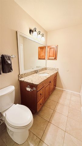 5761 Cedar Creek Drive, Benbrook, TX 76109