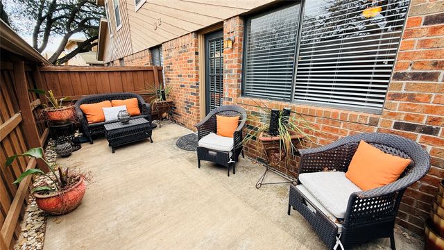 5761 Cedar Creek Drive, Benbrook, TX 76109