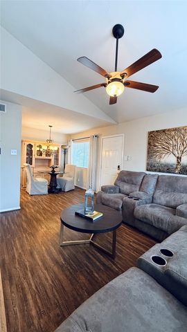 5761 Cedar Creek Drive, Benbrook, TX 76109