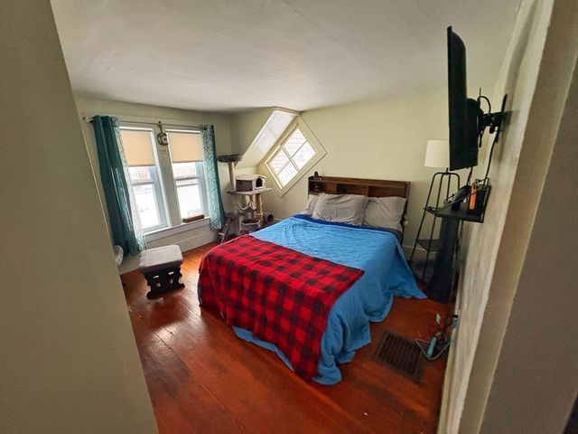 8 Water Street, Greenfield, MA 01301