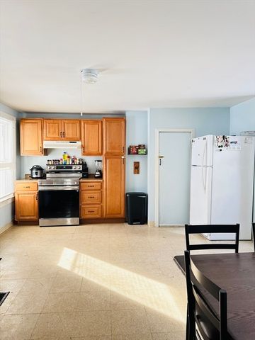 8 Water Street, Greenfield, MA 01301