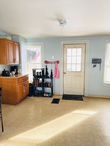 8 Water Street, Greenfield, MA 01301