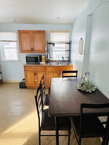 8 Water Street, Greenfield, MA 01301