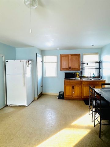 8 Water Street, Greenfield, MA 01301