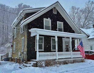 8 Water Street, Greenfield, MA 01301