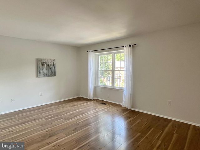 32 PAGODA CT, Lawrence, NJ 08648
