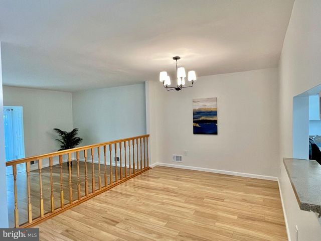 32 PAGODA CT, Lawrence, NJ 08648