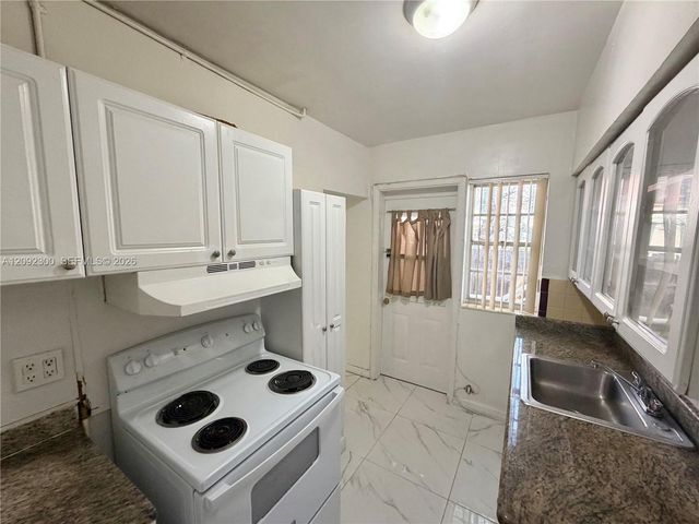 4740 Pine Tree Drive 23, Miami Beach, FL 33140