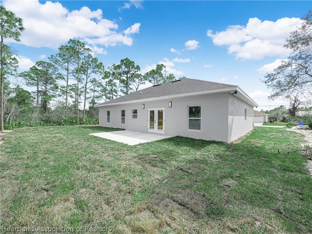 321 Roadrunner Avenue, Sebring, FL 33870