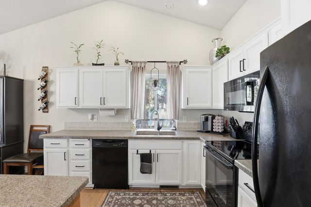 6261 Jenna Dr, Nine Mile Falls, WA 99026