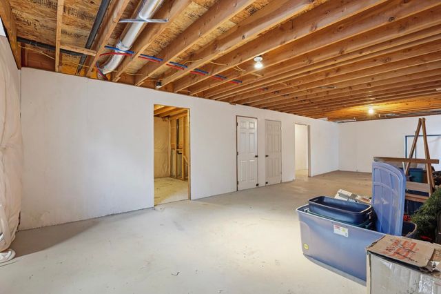 6261 Jenna Dr, Nine Mile Falls, WA 99026