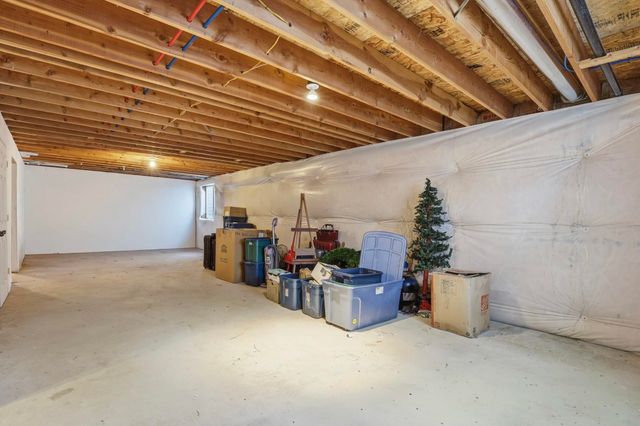 6261 Jenna Dr, Nine Mile Falls, WA 99026