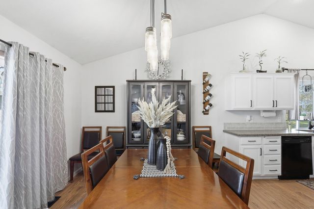 6261 Jenna Dr, Nine Mile Falls, WA 99026