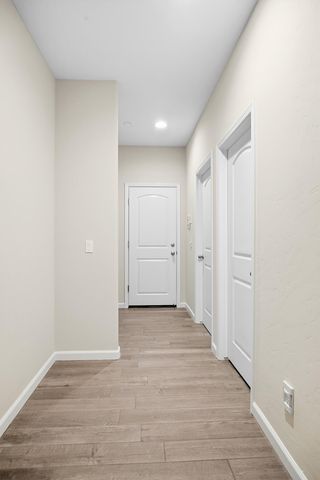 3039 SE Sunnyside Court, Visalia, CA 93292