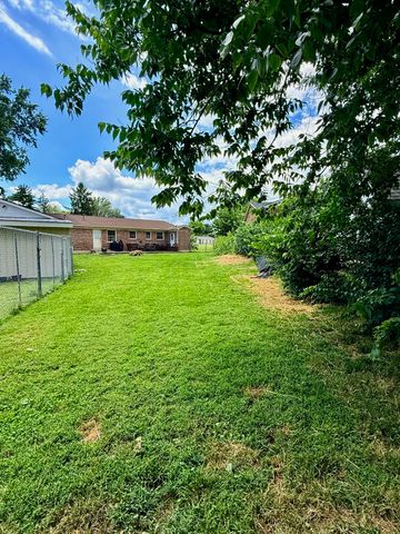 156 Paddock Drive, Versailles, KY 40383