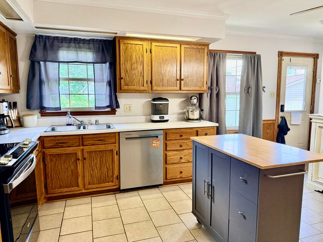 156 Paddock Drive, Versailles, KY 40383