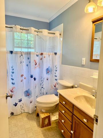 156 Paddock Drive, Versailles, KY 40383