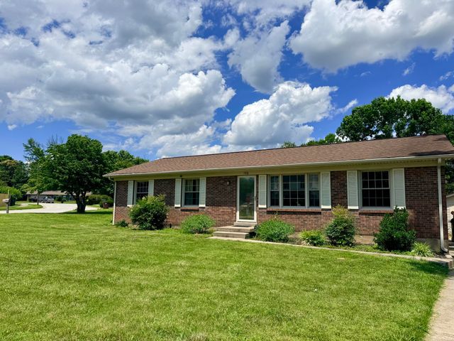 156 Paddock Drive, Versailles, KY 40383