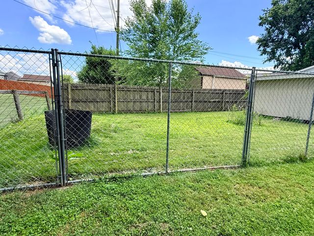 156 Paddock Drive, Versailles, KY 40383