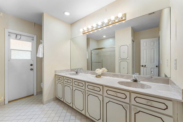 2099 Greenview Cove Drive, Wellington, FL 33414