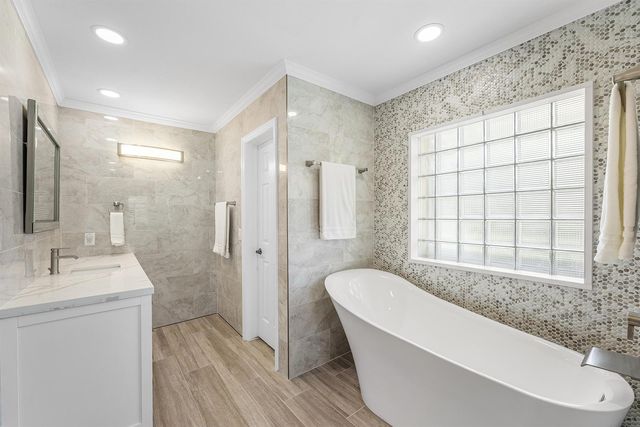 2099 Greenview Cove Drive, Wellington, FL 33414