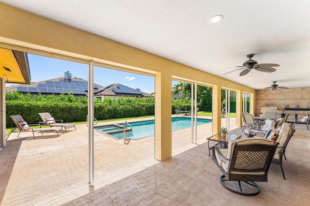 2099 Greenview Cove Drive, Wellington, FL 33414