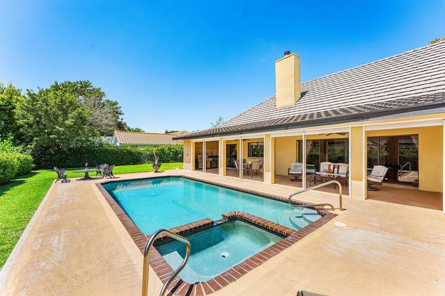 2099 Greenview Cove Drive, Wellington, FL 33414