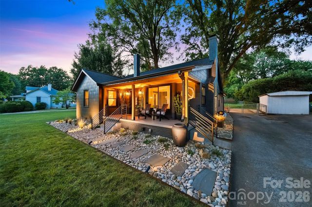 504 W 6th Street, Newton, NC 28658