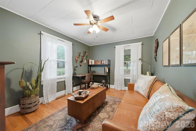 504 W 6th Street, Newton, NC 28658
