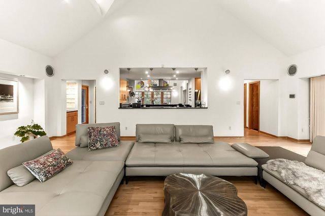 312 W COLUMBIA ST, Falls Church, VA 22046